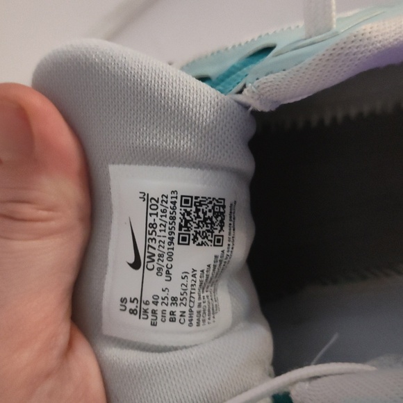 Nike Air Zoom Pegasus 38 White and Teal size 8.5 no insoles - Picture 8 of 8